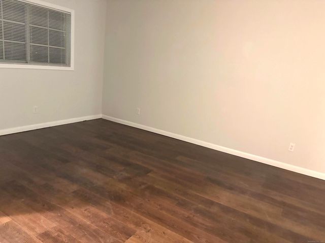 9 Patricia Road E, Bridgeport, CT 06606