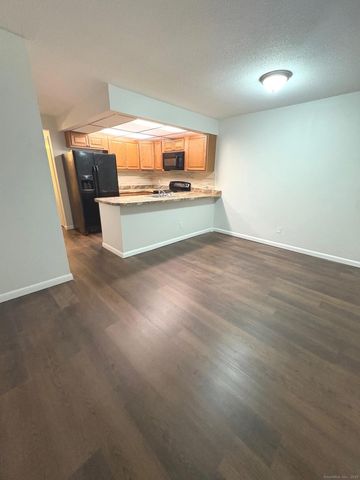 9 Patricia Road E, Bridgeport, CT 06606