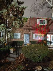 9 Patricia Road E, Bridgeport, CT 06606