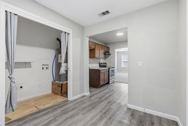 205 Olive Street, Cleburne, TX 76031