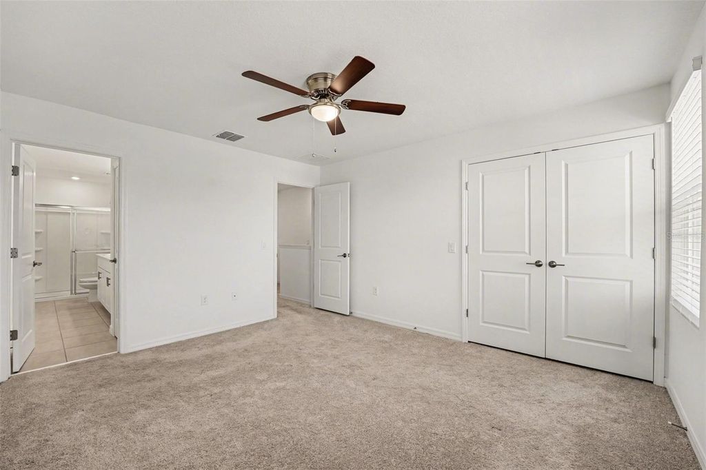 Image 17 of property listing at 2037 VIEWFINDER STREET, Kissimmee, FL 34758