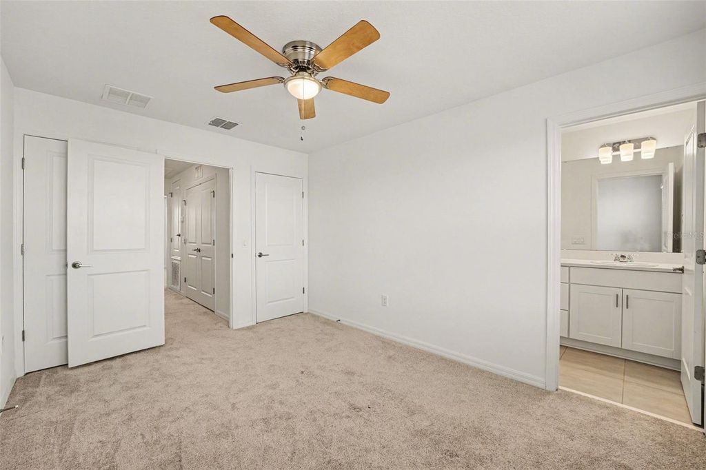 Image 23 of property listing at 2037 VIEWFINDER STREET, Kissimmee, FL 34758