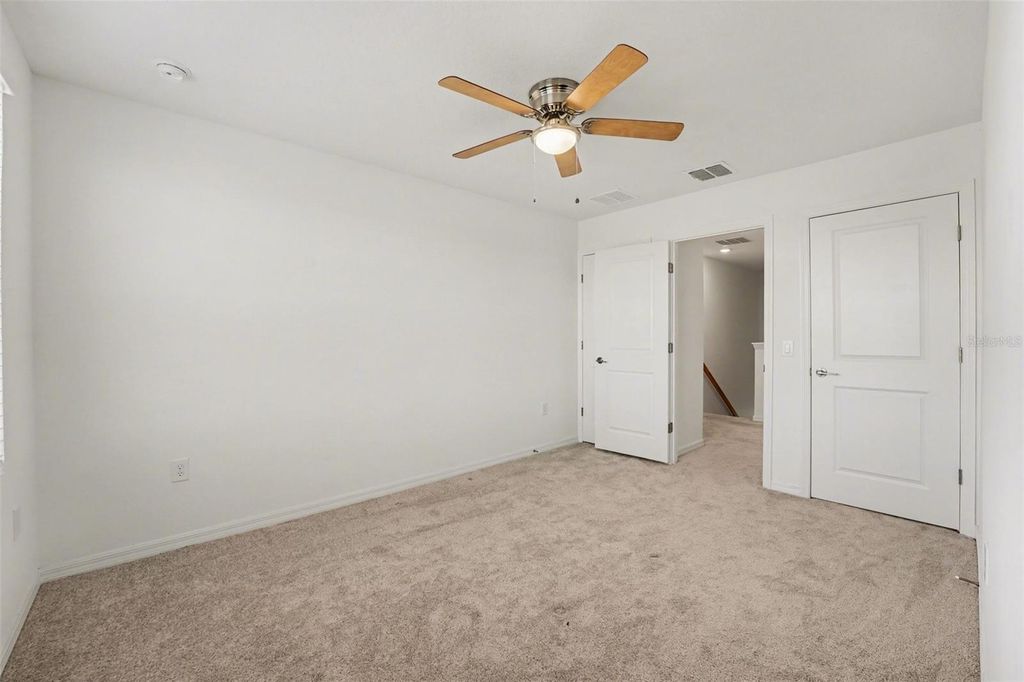 Image 24 of property listing at 2037 VIEWFINDER STREET, Kissimmee, FL 34758