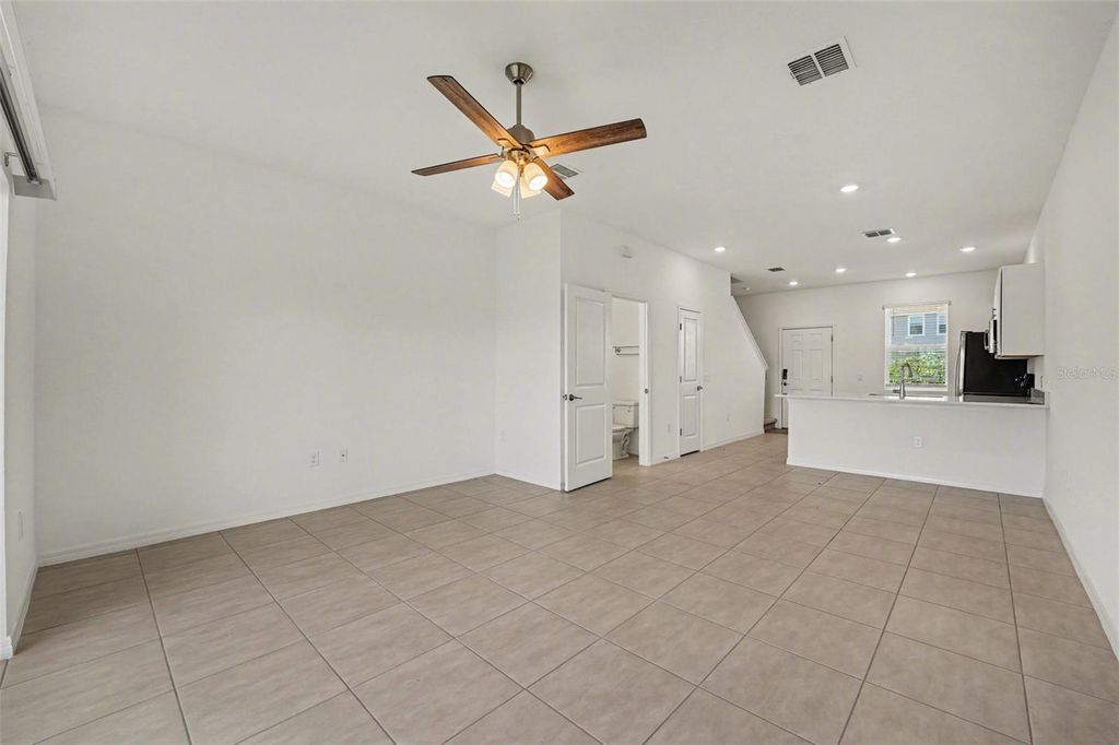 Image 4 of property listing at 2037 VIEWFINDER STREET, Kissimmee, FL 34758