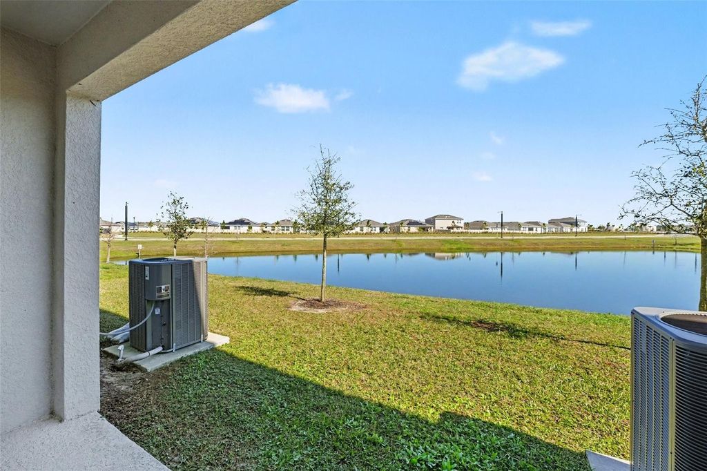 Image 31 of property listing at 2037 VIEWFINDER STREET, Kissimmee, FL 34758