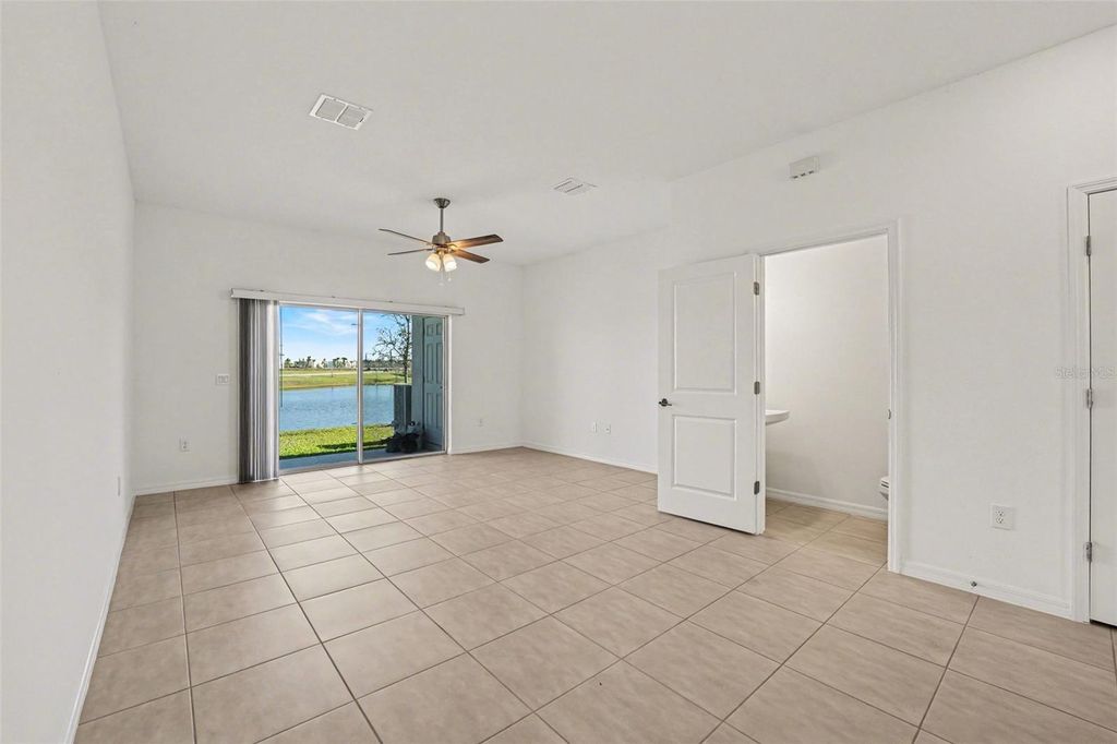 Image 7 of property listing at 2037 VIEWFINDER STREET, Kissimmee, FL 34758