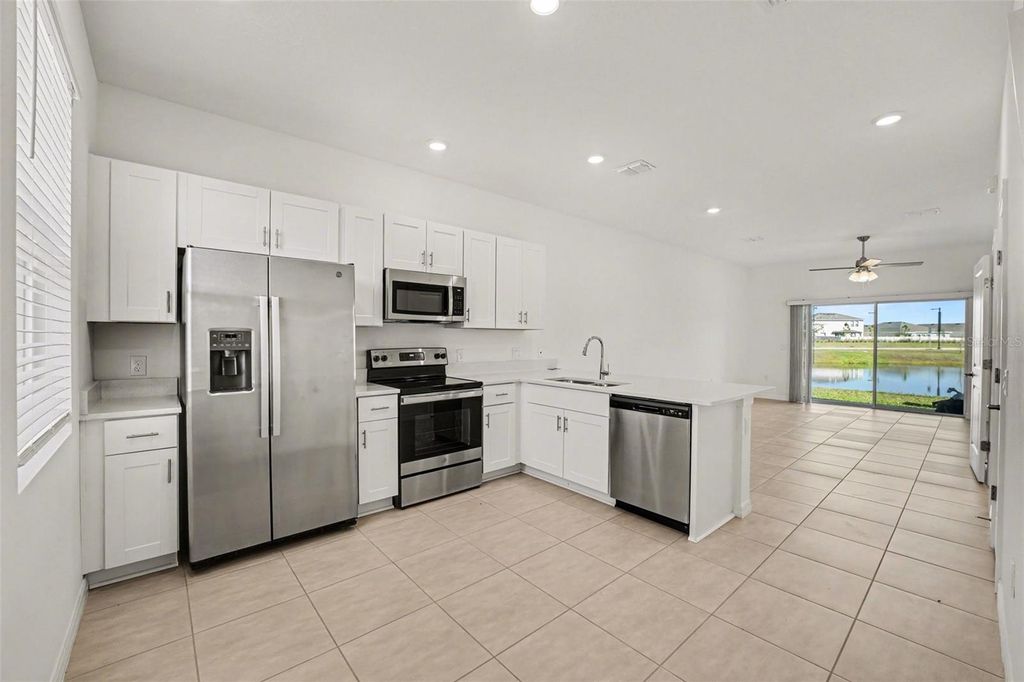 Image 8 of property listing at 2037 VIEWFINDER STREET, Kissimmee, FL 34758