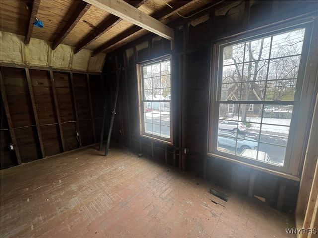 2936 Mckoon Avenue, Niagara Falls, NY 14305