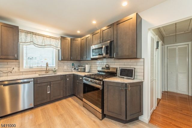 121 Harrison Rd, Parsippany-troy Hills Twp., NJ 07054