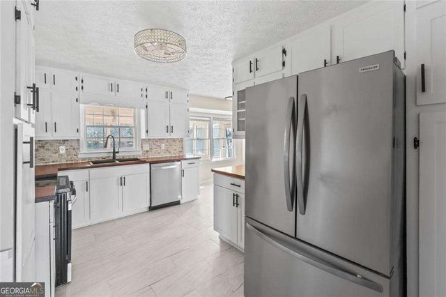 599 Honey Creek Road SE, Conyers, GA 30094