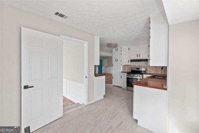 599 Honey Creek Road SE, Conyers, GA 30094