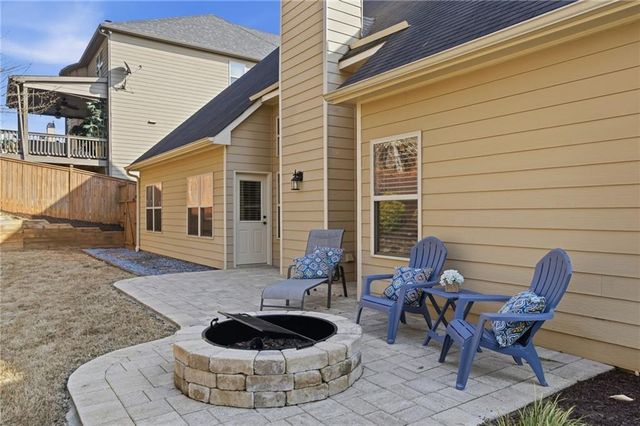 112 Lakestone Parkway, Woodstock, GA 30188