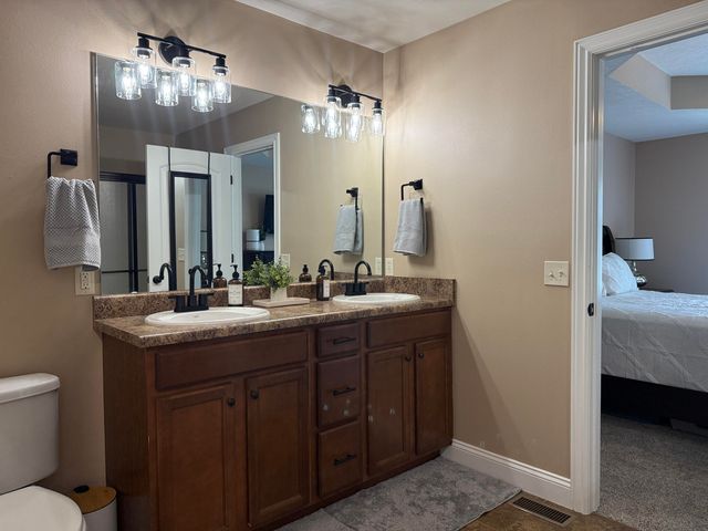 1129 South Erika Avenue, Springfield, MO 65802