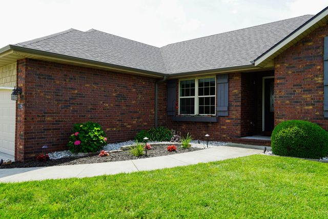 1129 South Erika Avenue, Springfield, MO 65802