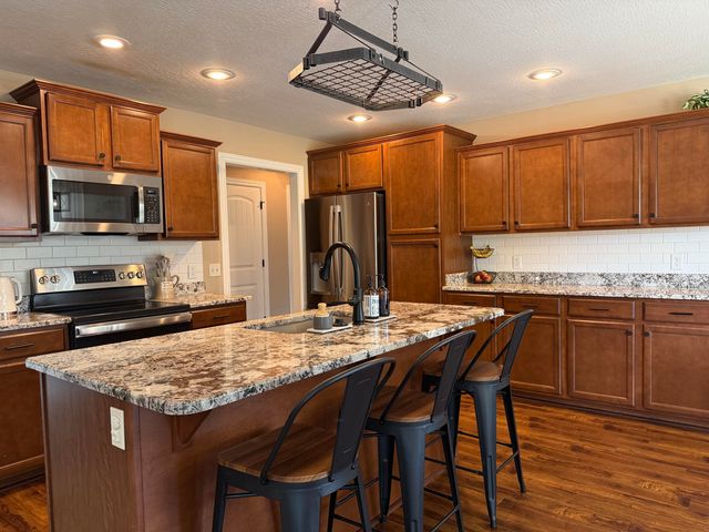 1129 South Erika Avenue, Springfield, MO 65802