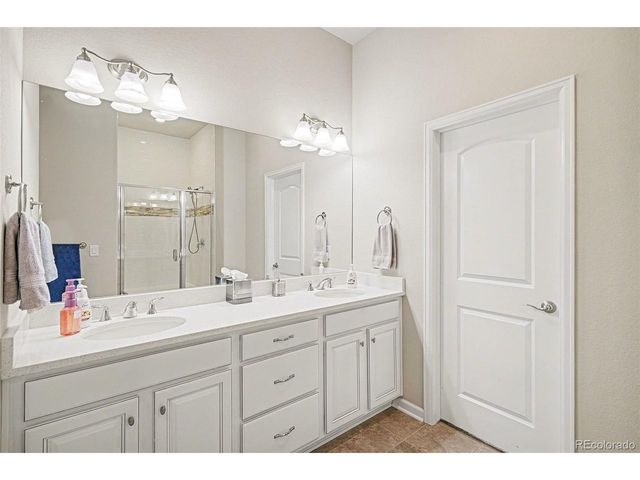 22596 E Glidden Dr, Aurora, CO 80016