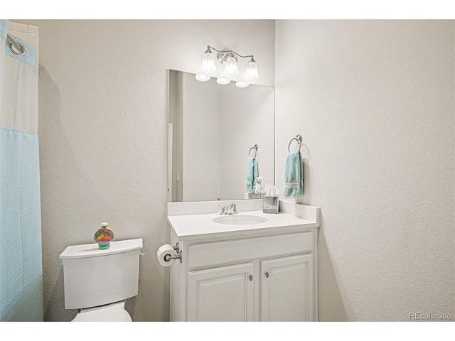 22596 E Glidden Dr, Aurora, CO 80016