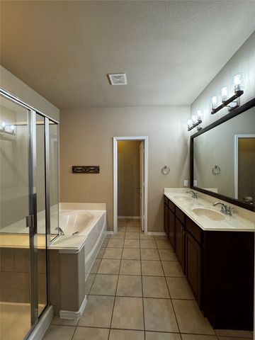 4548 Fern Valley Drive, Fort Worth, TX 76244