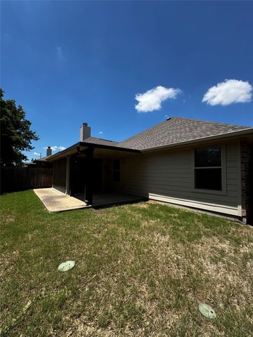 4548 Fern Valley Drive, Fort Worth, TX 76244