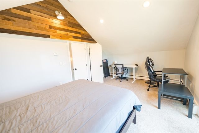 38 Hapgood Rd, Worcester, MA 01605