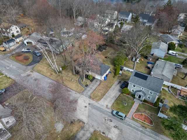 38 Hapgood Rd, Worcester, MA 01605