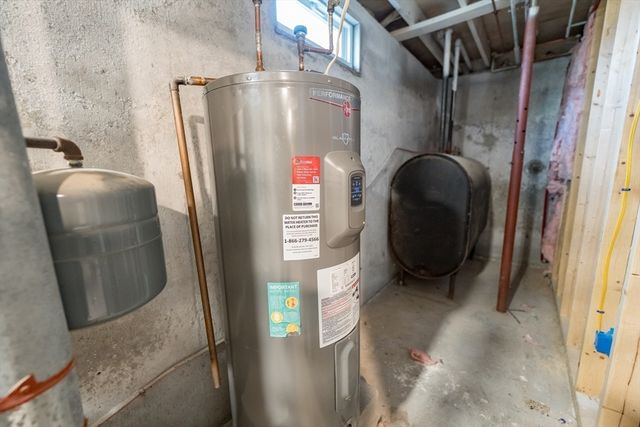 38 Hapgood Rd, Worcester, MA 01605