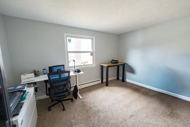 38 Hapgood Rd, Worcester, MA 01605