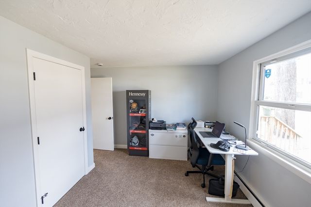 38 Hapgood Rd, Worcester, MA 01605