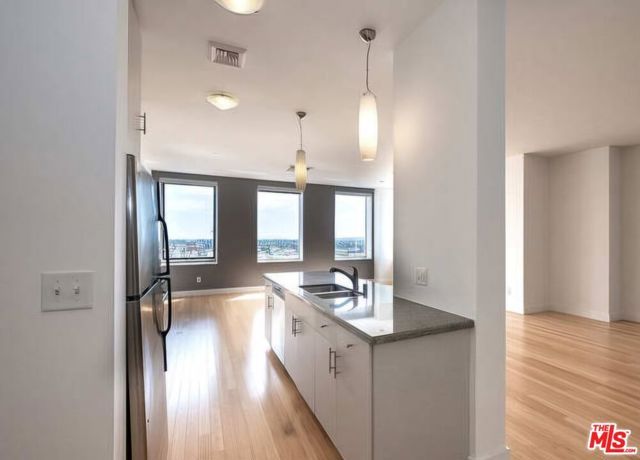 3810 Wilshire Boulevard 1012, Los Angeles, CA 90010