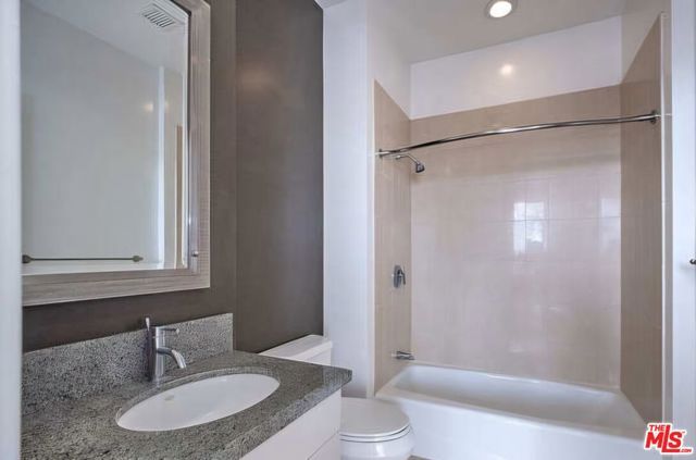 3810 Wilshire Boulevard 1012, Los Angeles, CA 90010