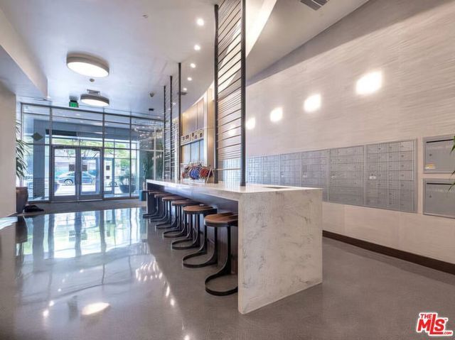 3810 Wilshire Boulevard 1012, Los Angeles, CA 90010