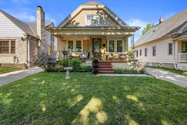 3018 N 74th STREET, Milwaukee, WI 53210