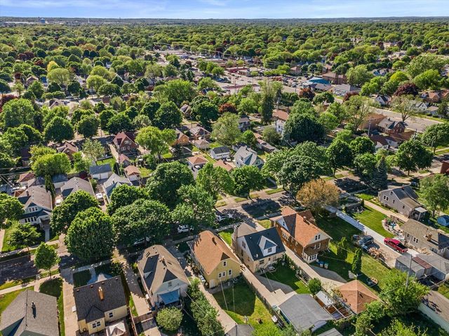 3018 N 74th STREET, Milwaukee, WI 53210