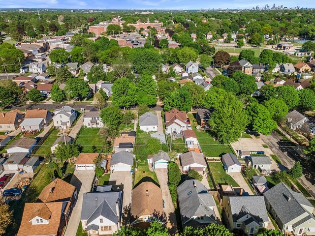 3018 N 74th STREET, Milwaukee, WI 53210