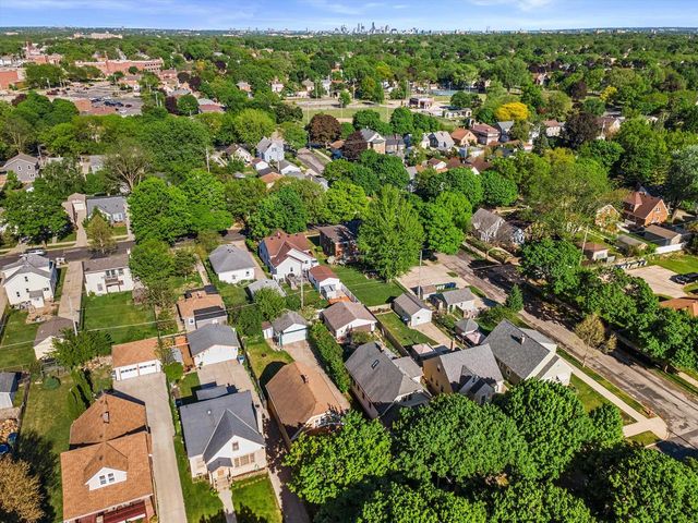 3018 N 74th STREET, Milwaukee, WI 53210