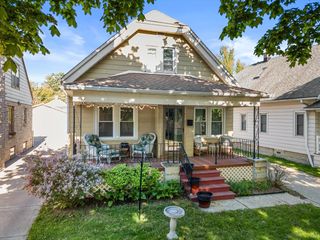 3018 N 74th STREET, Milwaukee, WI 53210