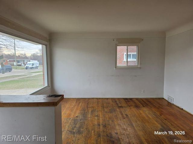 25063 Campbell Avenue, Warren, MI 48089