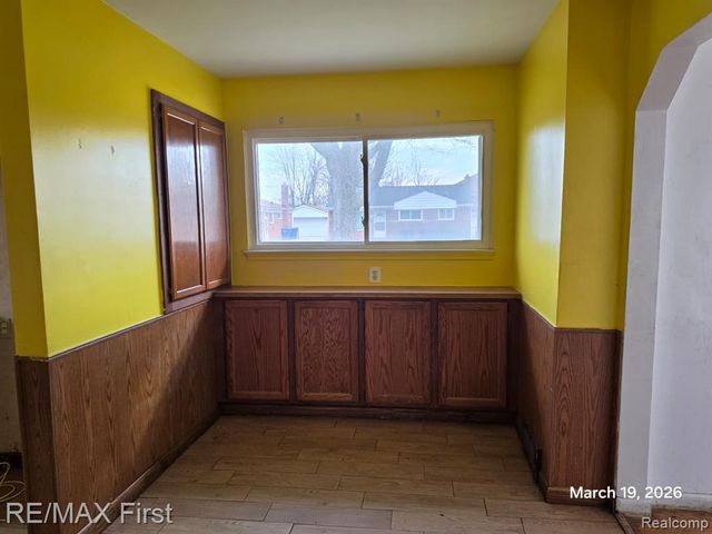 25063 Campbell Avenue, Warren, MI 48089