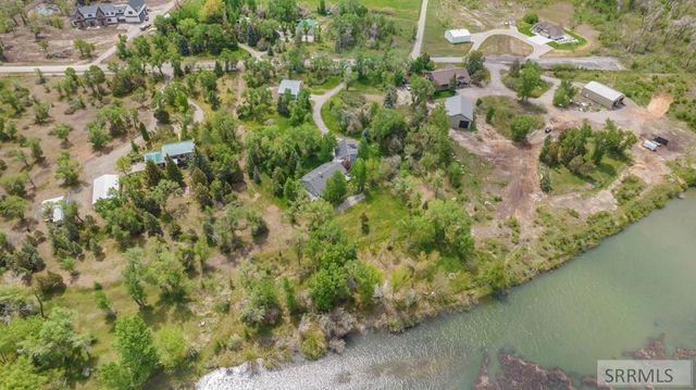 416 E 700 N, Firth, ID 83236