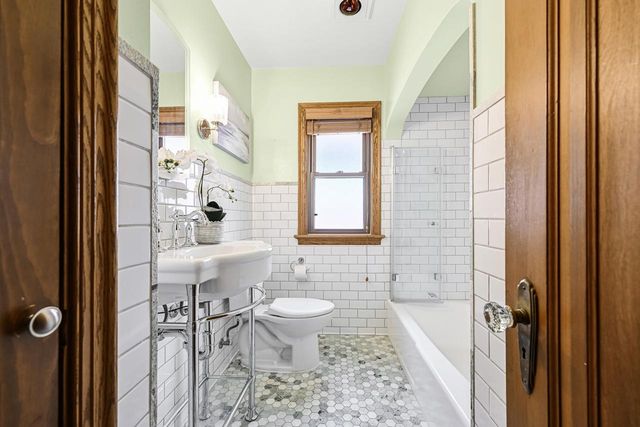 2563 N 71st STREET, Milwaukee, WI 53213