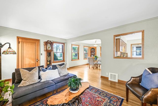 2563 N 71st STREET, Milwaukee, WI 53213