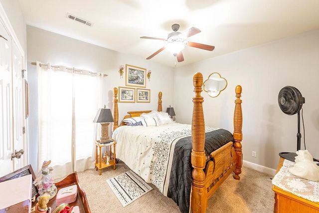 5805 41st Street, Rogers, AR 72758