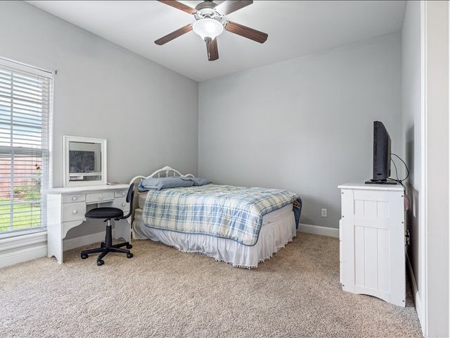 5805 41st Street, Rogers, AR 72758