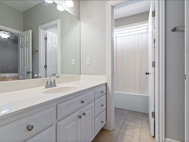 5805 41st Street, Rogers, AR 72758