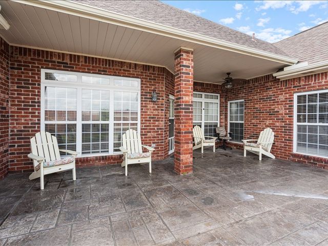 5805 41st Street, Rogers, AR 72758