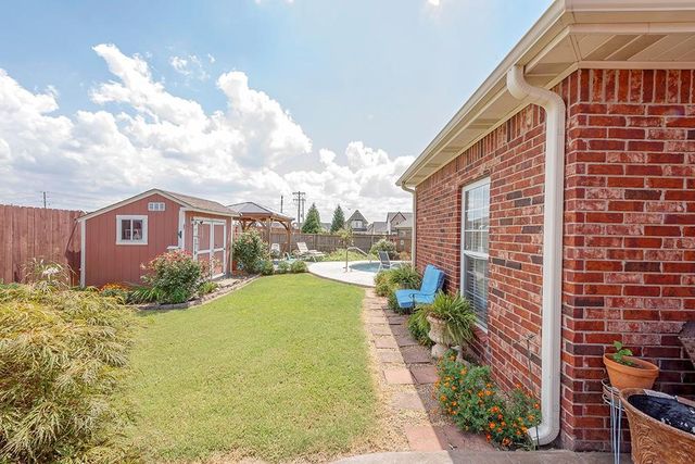 5805 41st Street, Rogers, AR 72758