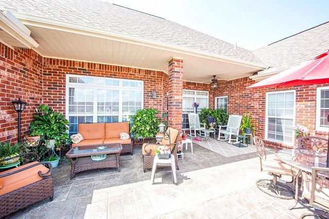 5805 41st Street, Rogers, AR 72758