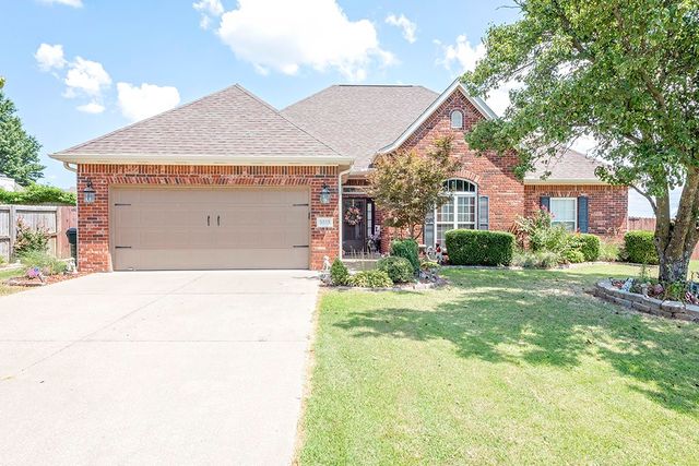 5805 41st Street, Rogers, AR 72758