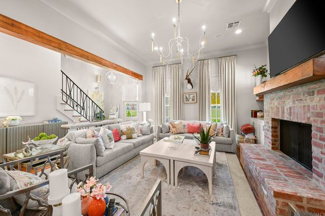 2232 Rouzan Ave, Baton Rouge, LA 70808