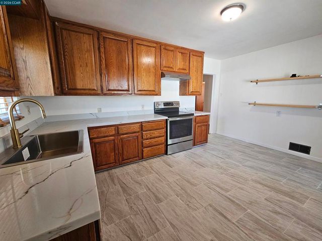 638 36Th St, Richmond, CA 94805